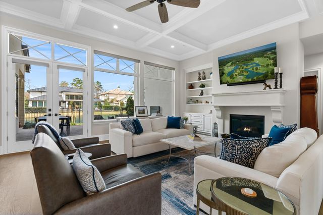 39 Johnathan Landing Court, The Woodlands, TX 77389