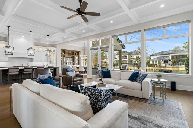 39 Johnathan Landing Court, The Woodlands, TX 77389