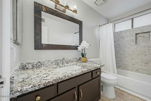 1836 N STAPLEY Drive 190, Mesa, AZ 85203