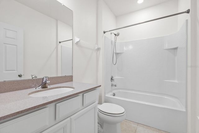 5740 SPOTTED HARRIER WAY, Lithia, FL 33547