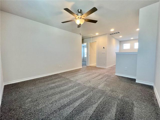 704 Long RUN, Liberty Hill, TX 78642