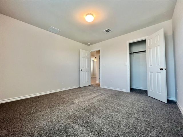 704 Long RUN, Liberty Hill, TX 78642