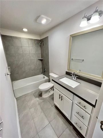 704 Long RUN, Liberty Hill, TX 78642