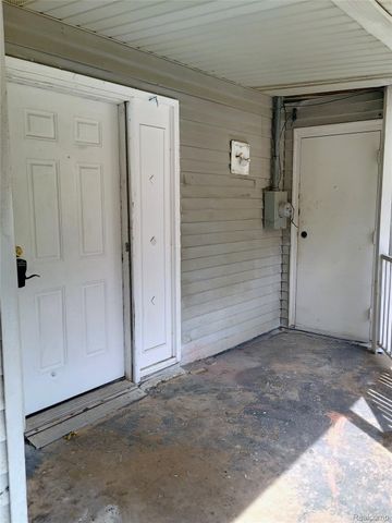 363 W Huron Street, Pontiac, MI 48341