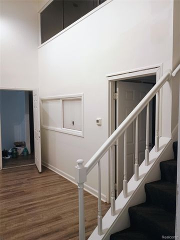 363 W Huron Street, Pontiac, MI 48341