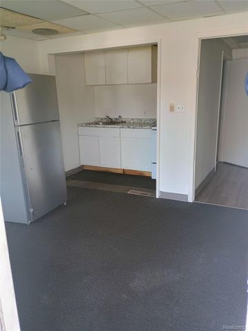 363 W Huron Street, Pontiac, MI 48341