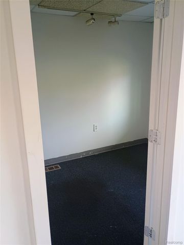 363 W Huron Street, Pontiac, MI 48341