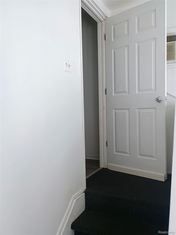 363 W Huron Street, Pontiac, MI 48341