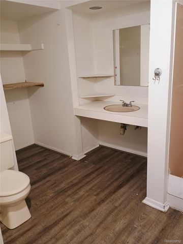 363 W Huron Street, Pontiac, MI 48341