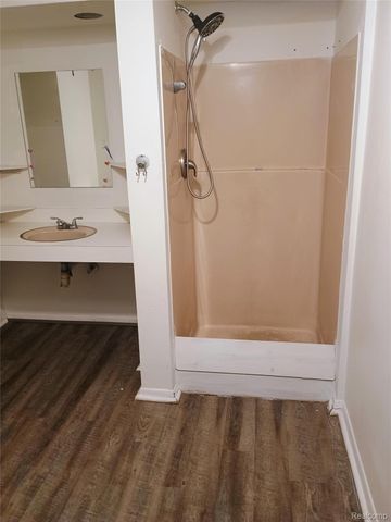 363 W Huron Street, Pontiac, MI 48341