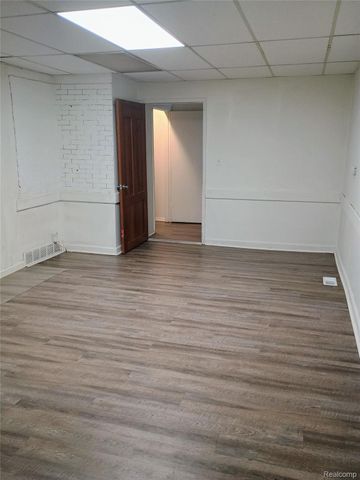 363 W Huron Street, Pontiac, MI 48341