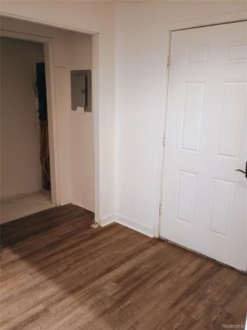 363 W Huron Street, Pontiac, MI 48341