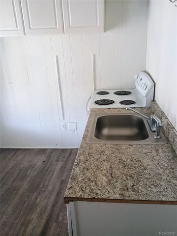 363 W Huron Street, Pontiac, MI 48341