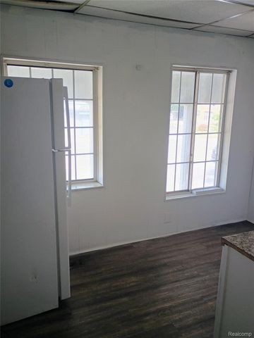 363 W Huron Street, Pontiac, MI 48341