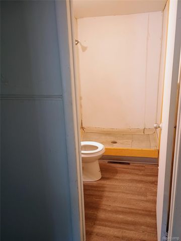 363 W Huron Street, Pontiac, MI 48341