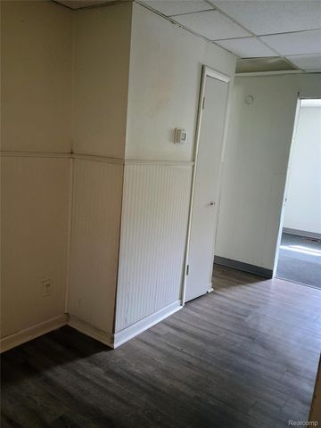 363 W Huron Street, Pontiac, MI 48341