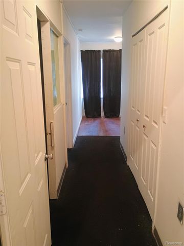 363 W Huron Street, Pontiac, MI 48341