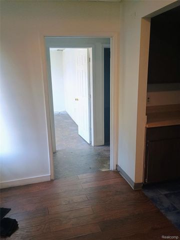 363 W Huron Street, Pontiac, MI 48341