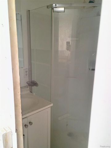 363 W Huron Street, Pontiac, MI 48341