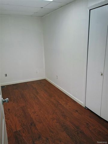 363 W Huron Street, Pontiac, MI 48341