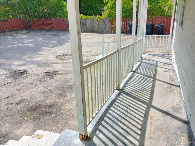 363 W Huron Street, Pontiac, MI 48341