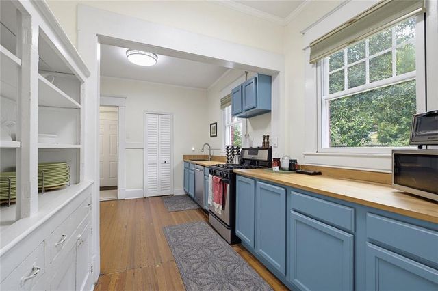 662 Pearce Street SW, Atlanta, GA 30310