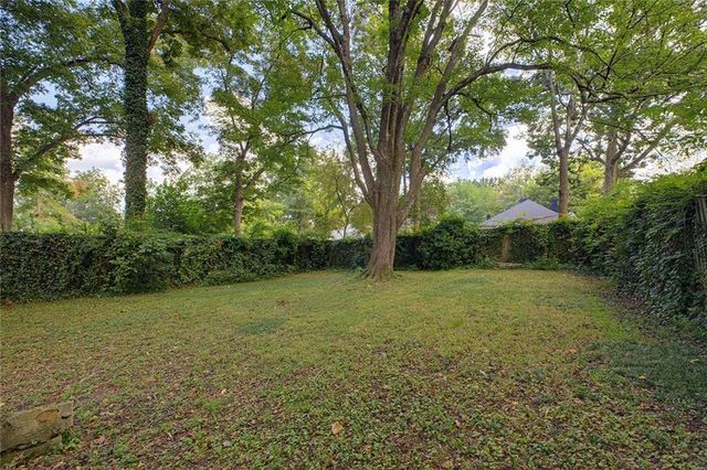662 Pearce Street SW, Atlanta, GA 30310