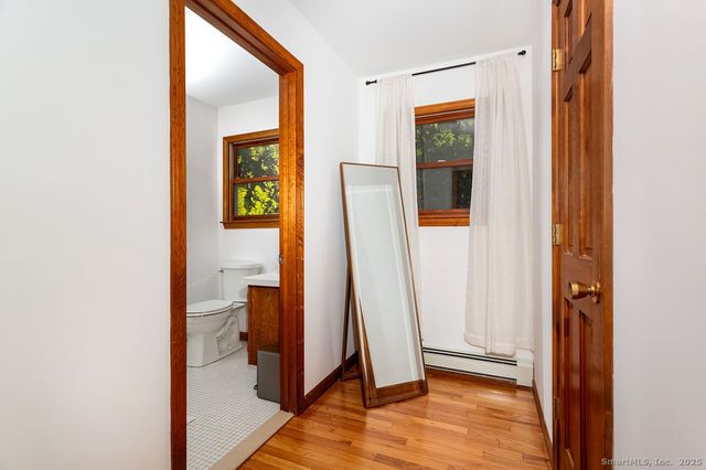 8 Phoebee Lane, Brookfield, CT 06804