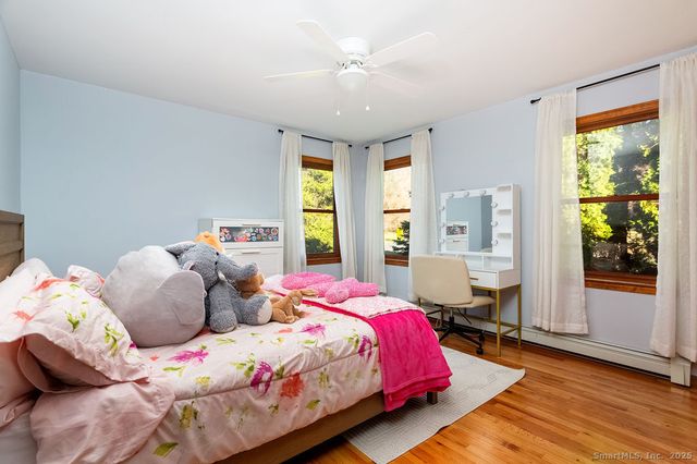 8 Phoebee Lane, Brookfield, CT 06804