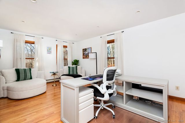 8 Phoebee Lane, Brookfield, CT 06804