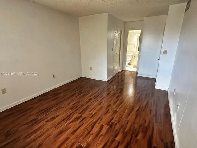 7200 NW 179th Street 311, Hialeah, FL 33015