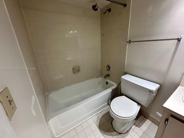 7200 NW 179th Street 311, Hialeah, FL 33015