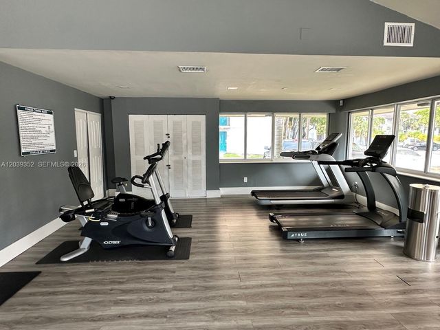 7200 NW 179th Street 311, Hialeah, FL 33015