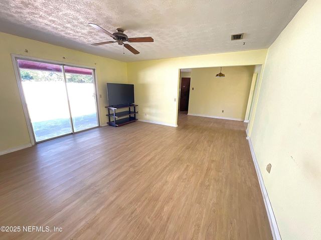 4801 BLACK PINE Court, Jacksonville, FL 32210