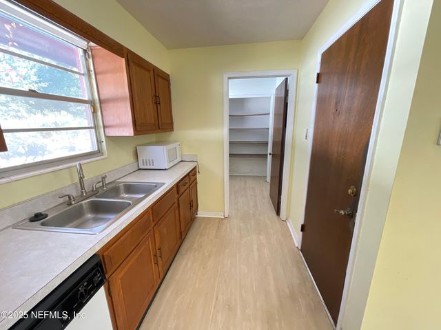 4801 BLACK PINE Court, Jacksonville, FL 32210