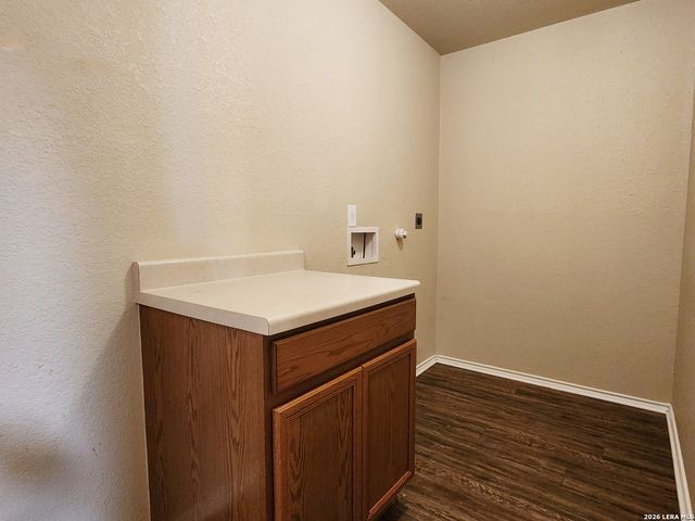 5402 TOMAS CIR, San Antonio, TX 78240