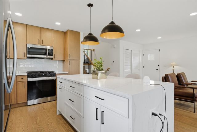 9536 Tripp Avenue, Skokie, IL 60076