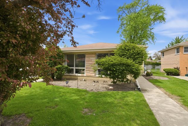 9536 Tripp Avenue, Skokie, IL 60076