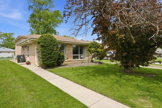 9536 Tripp Avenue, Skokie, IL 60076