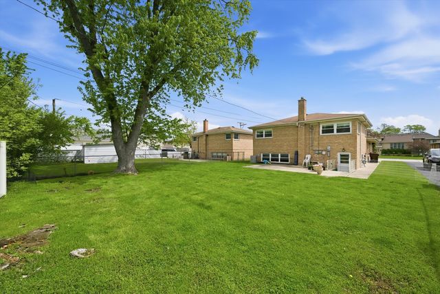 9536 Tripp Avenue, Skokie, IL 60076