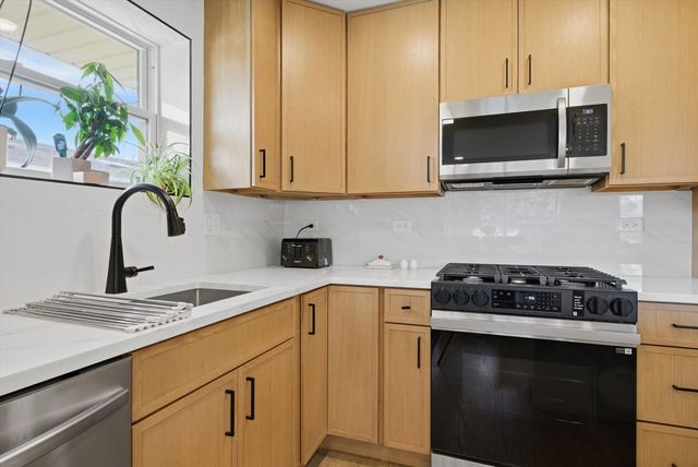 9536 Tripp Avenue, Skokie, IL 60076