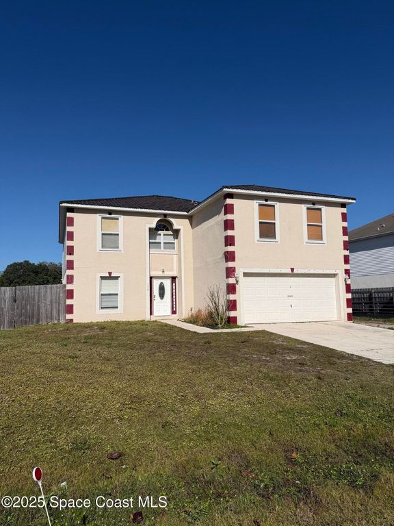 194 NW Abalone Road NW, Palm Bay, FL 32907