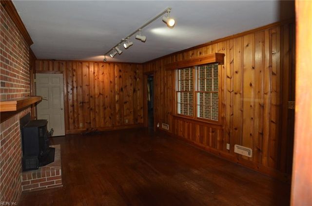 100 Sunset DR, Franklin, VA 23851
