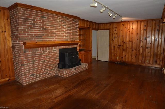 100 Sunset DR, Franklin, VA 23851