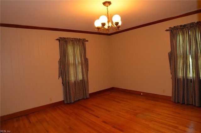 100 Sunset DR, Franklin, VA 23851
