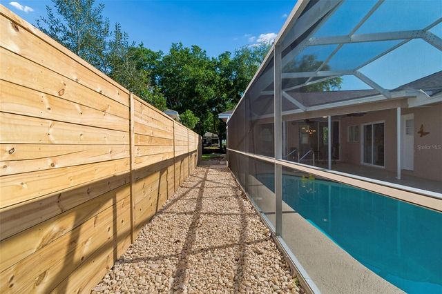 907 BRITTANY PARK BOULEVARD, Tarpon Springs, FL 34689