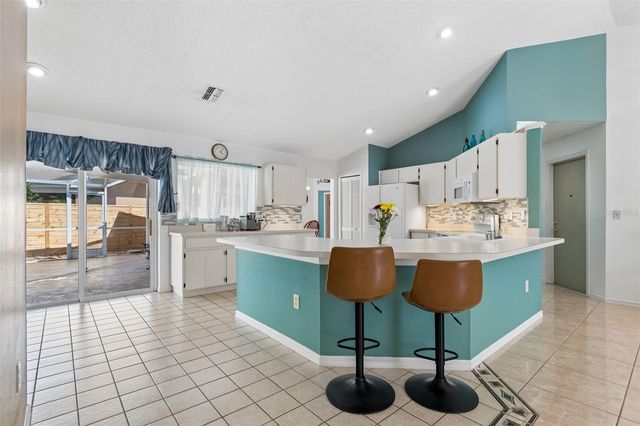 907 BRITTANY PARK BOULEVARD, Tarpon Springs, FL 34689
