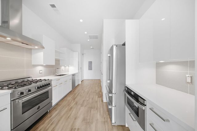 1211 Caroline Street 1302, Houston, TX 77002