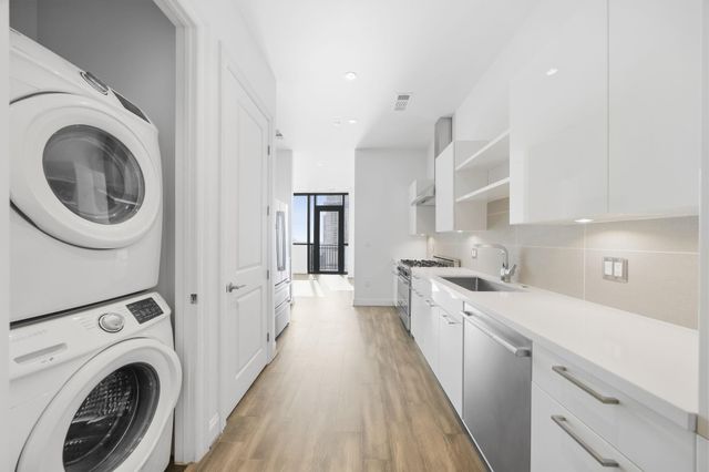 1211 Caroline Street 1302, Houston, TX 77002