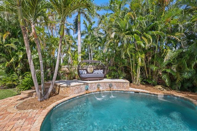 920 Hibiscus Lane, Delray Beach, FL 33444